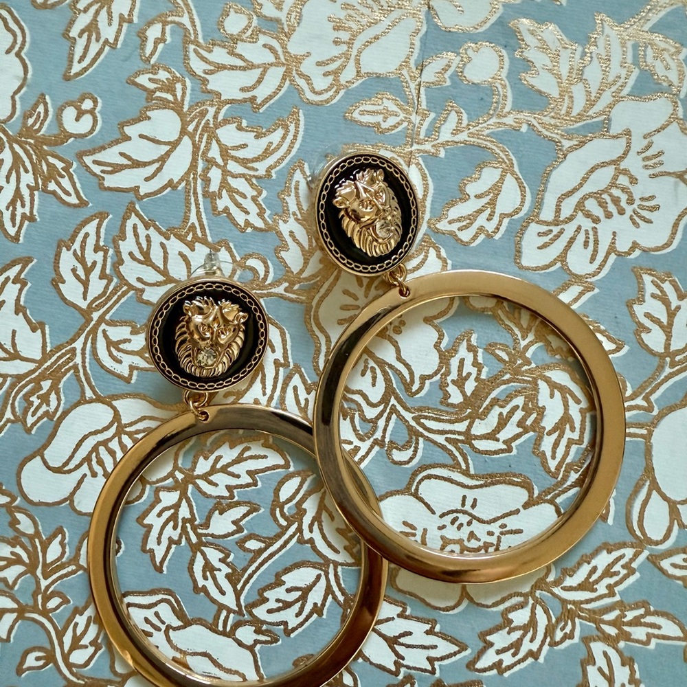 NWOT Aldo Lion Statement Earrings